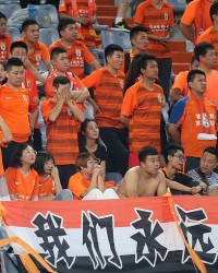  法国足协新规严打赛场暴力行为